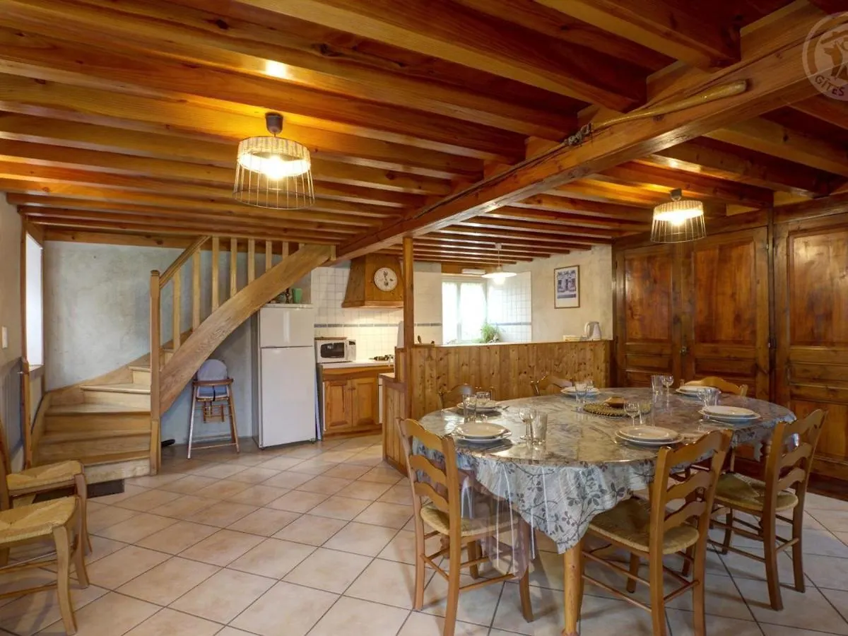 Gite Spacieux Avec Terrasse, Poele A Bois, Parking Prive, Et Jardin Ferme, Animaux Acceptes - Fr-1-496-28 Saint-Bonnet-le-Courreau Holiday home